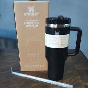 Stanley Black FlowState Tumbler with Handle